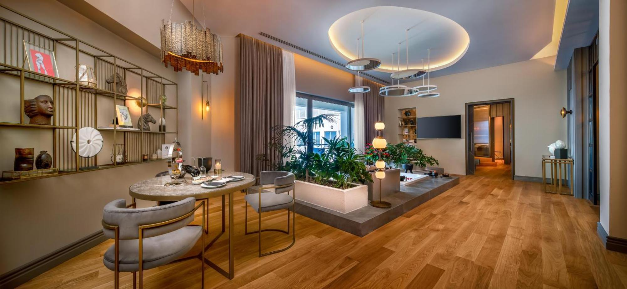 Akra Antalya Hotel Bagian luar foto The interior of the hotel